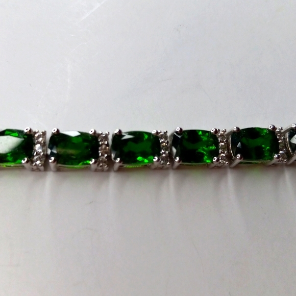 Chrome Diopside Bracelet - Picture 4 of 8